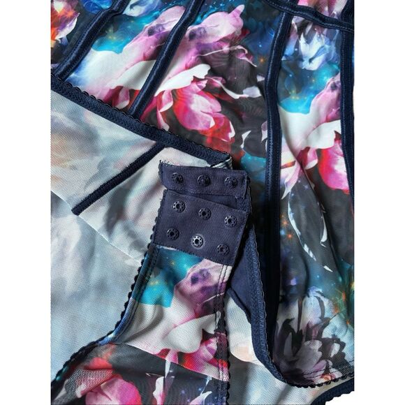 Torrid Curve Simply Mesh Bodysuit size 2 US 2X 18 20 Floral In Galaxy Blue - Picture 7 of 8